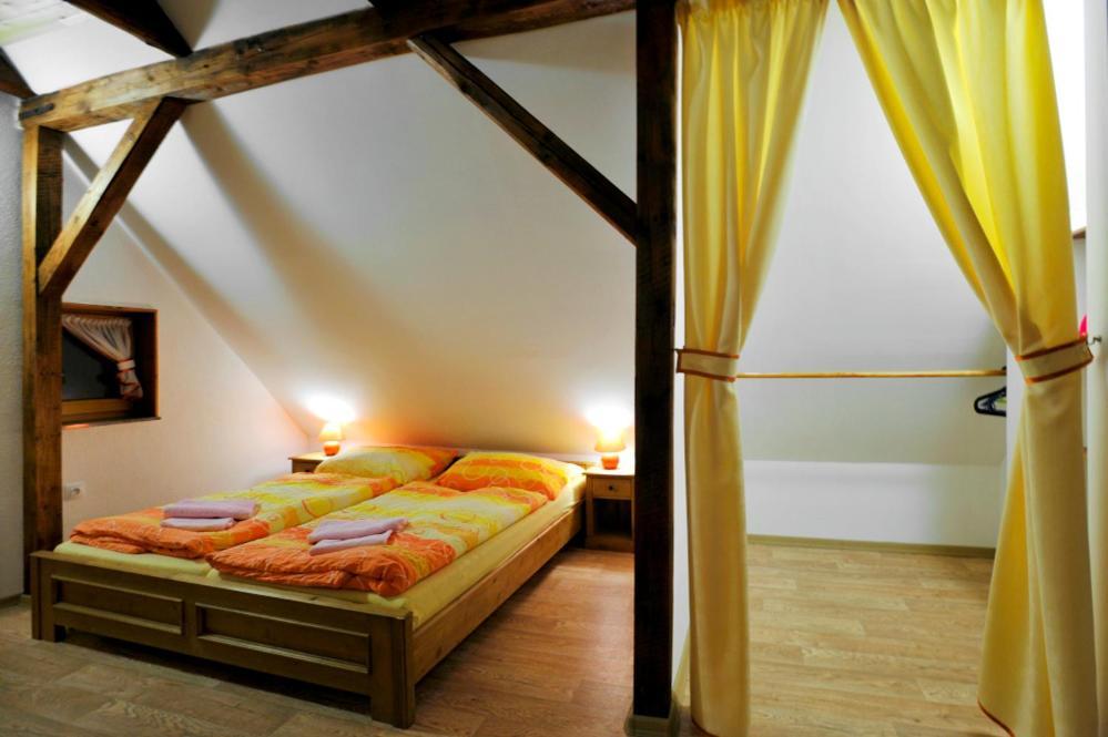 Resort Abertham - Penzion Ellen 아버르타미 외부 사진
