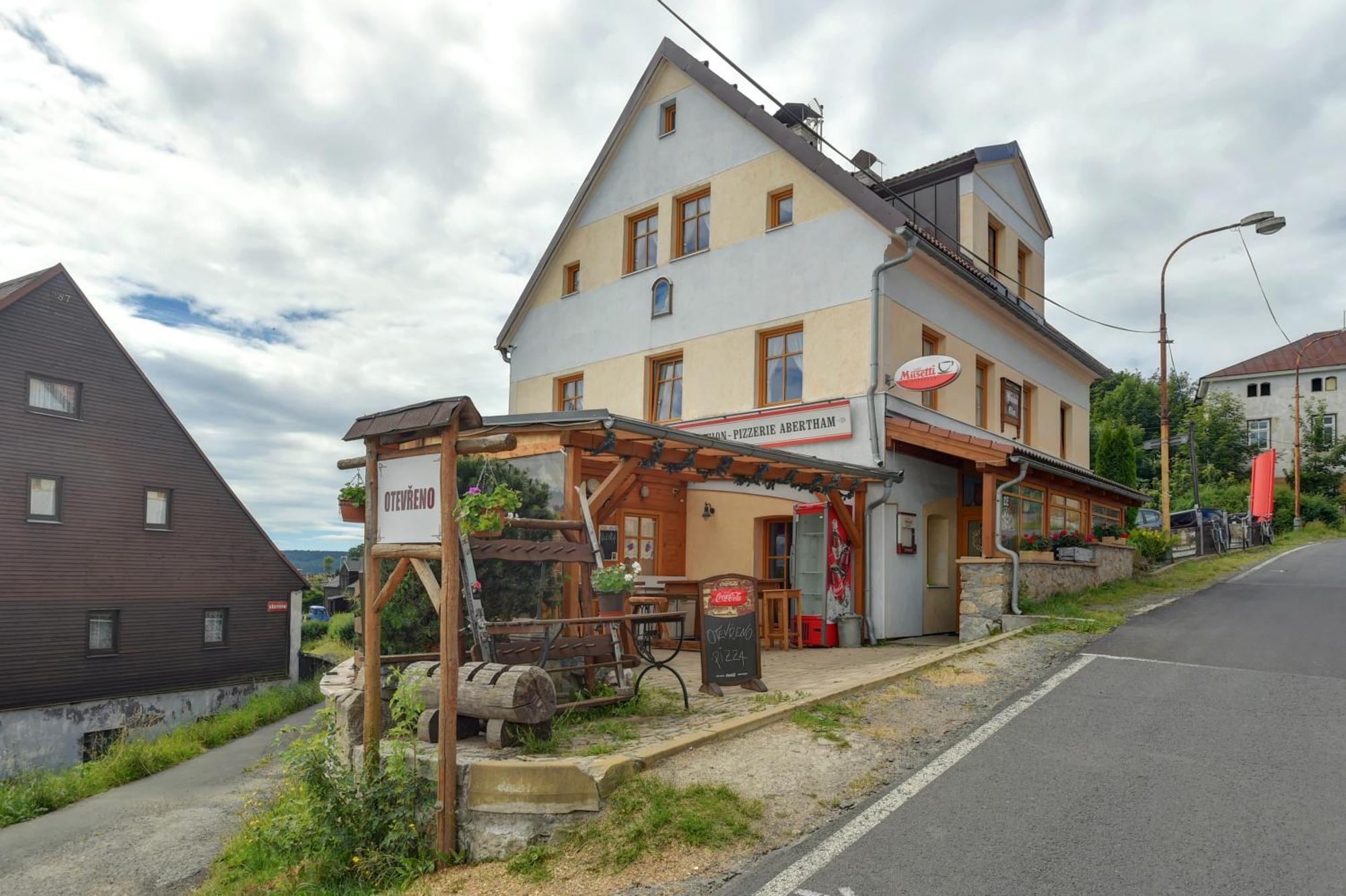 Resort Abertham - Penzion Ellen 아버르타미 외부 사진